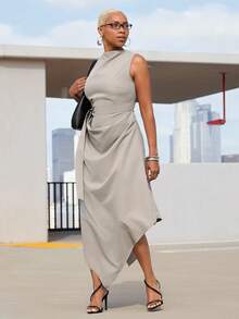 Vixey Woven Sleeveless Asymmetrical Hem Midi Dress - Grey - View 3