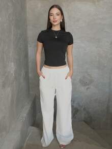 Duda Rubert 短袖修身T恤，休闲百搭，日常机场度假必备，秋季返校季秋冬优雅春夏皆宜。 - 黑色 - 查看 1