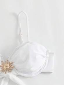 Swim Oasis Bộ 3 món phong cách Bohemian dành cho nữ, áo tắm hai dây, bikini thời trang, gợi cảm kiểu nghỉ dưỡng biển, bikini có dây đeo điều chỉnh được, chất liệu mềm mại, phù hợp cho bãi biển, khu nghỉ dưỡng, thanh lịch, phong cách cổ điển, bộ bikini có gọng và đệm mút chất lượng cao. - trắng - Xem 5