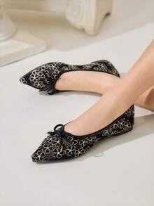 CUCCOO CHICEST Zapatos de ballet con punta puntiaguda, malla transpirable y lazo. Zapatos elegantes y versátiles de color negro con diseño slip-on para dama. - Negro - Ver 4