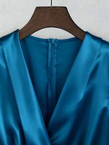 Franclia 女士V领长袖亮面面料收腰喇叭裤连体裤 - 水鴨藍 - 查看 3