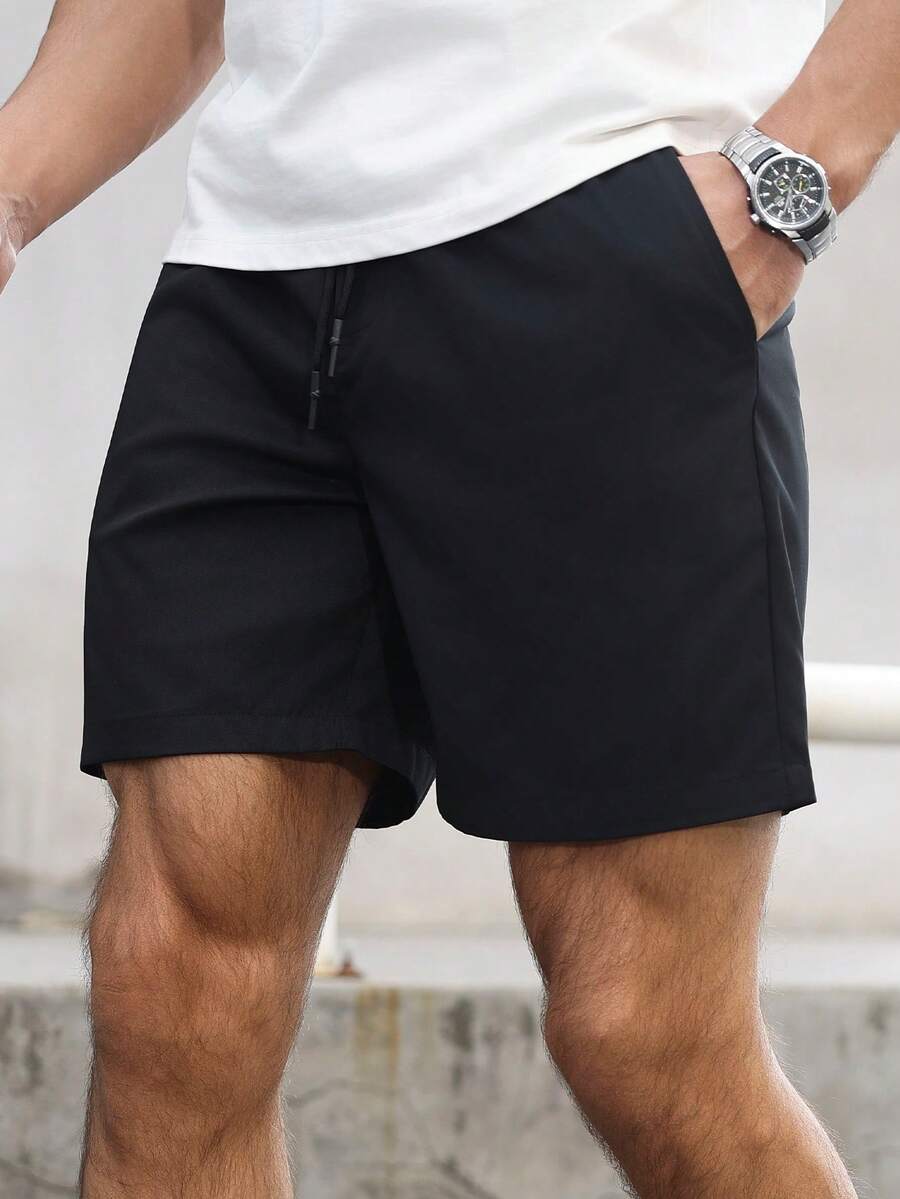 Manfinity CasualCool 男士抽绳腰带口袋休闲百搭日常短裤 - 黑色 - 查看 1