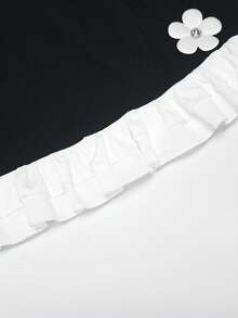 Franclia 百搭都市商务办公通勤可爱甜美情人节小礼服约会派对海滩日常休闲优雅经典圆领无袖迷你连衣裙，饰有水钻花卉装饰撞色褶皱下摆，适合女性穿着。花卉贴花连衣裙黑白连衣裙3D花朵连衣裙可爱黑色连衣裙雏菊连衣裙春季雏菊连衣裙女士黑色春季连衣裙女装优雅连衣裙女士优雅套装女装连衣裙可爱连衣裙最新款连衣裙高品质连衣裙 - 黑與白 - 查看 6