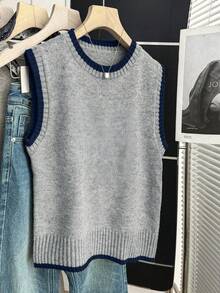 SHEIN Franclia 燕麦色撞色爱心针织背心，圆领配红色滚边，超大爱心提花图案，宽松版型，柔软针织面料，撞色设计，活泼甜美复古风，休闲叠穿，适合春季，可搭配衬衫、百褶裙或牛仔裤。 - 深灰色 - 查看 3