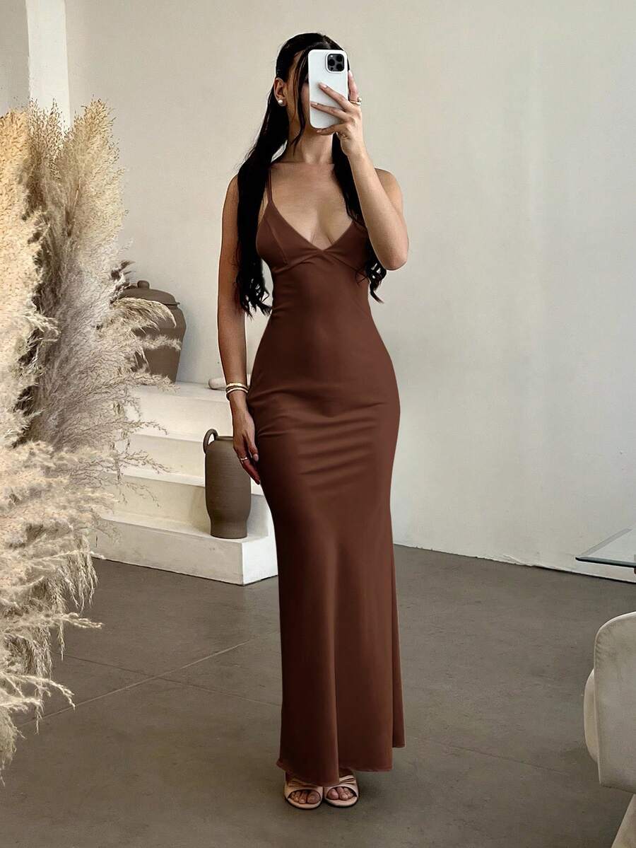 Andrea Bello 长款缎面 V 领露背系带连衣裙，杏色/白色，优雅度假连衣裙，伴娘礼服，生日派对礼服，毕业礼服，春夏季 - 咖啡棕 - 查看 1