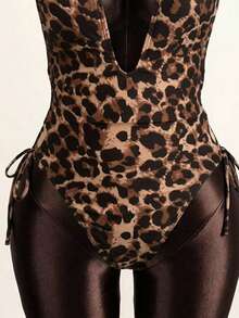 Zestiva 2026春夏吊带露背深V领侧边抽绳蝴蝶结性感豹纹随机图案连体泳衣，适合游艇派对 - 彩色 - 查看 4