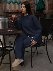 Andrea Bello 2件套女士撞色针织毛衣和裤子套装 - 藏蓝色 - 查看 6