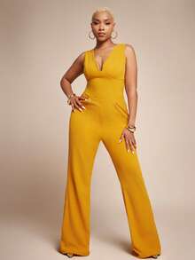 Vixey 纯色深V领褶裥喇叭裤连体裤 - 黃色 - 查看 1