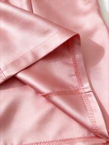 SHEIN Franclia 女士无袖连衣裙，立领设计，右侧饰有装饰缝线，左侧开衩下摆，后背拉链，收腰设计，中式元素修身连衣裙，优雅中长连衣裙，丝绸连衣裙，粉色连衣裙，优雅缎面连衣裙，优雅粉色缎面连衣裙，旗袍连衣裙，高贵连衣裙，缎面中长连衣裙，XS码连衣裙，Y2K连衣裙，惊艳连衣裙，奢华连衣裙，女士缎面连衣裙，优雅女士正式连衣裙，高品质连衣裙 - 藕粉色 - 查看 6