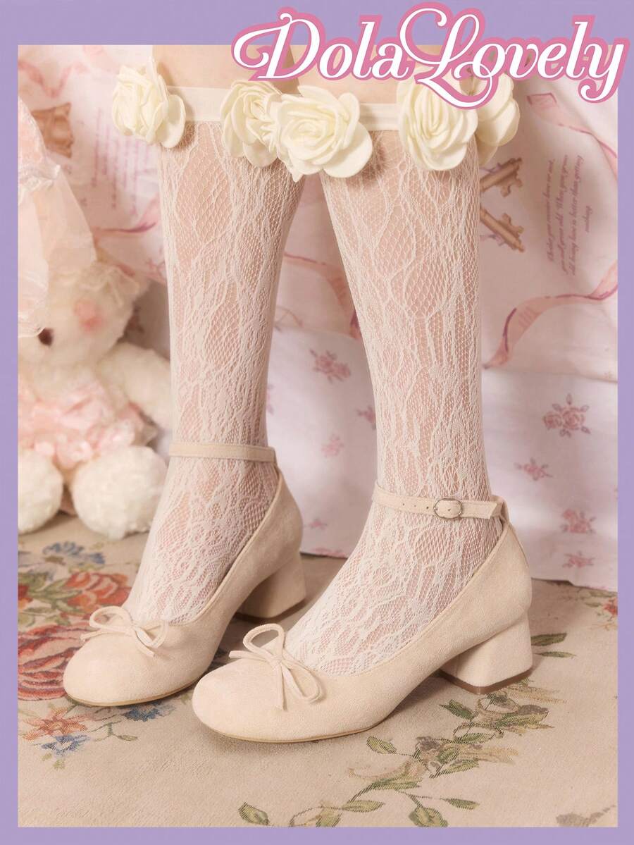 Dola Lovely 女士浅卡其色绒面革搭扣蝴蝶结粗跟踝带低帮鞋，适合日常通勤，百搭高跟女鞋 - 淺卡其 - 查看 1