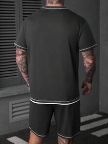 Manfinity CasualCool Bộ áo thun ngắn tay cổ tròn màu xám đậm dành cho nam và quần short. - Xám - Xem 2