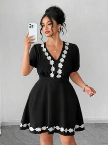 Elenzga Plus Size Women's Black And White Summer Elegant Wedding Guest V-Neck Ruffled Trim Short Sleeve Dress,Floral Ruffle Layered Hem Retro Dress - Black - View 5