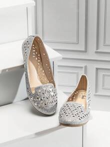 Mini mi 女童圆头水晶装饰花朵镂空亮片银色乐福平底鞋——优雅闪亮，是特殊场合的完美之选 - 銀色 - 查看 6