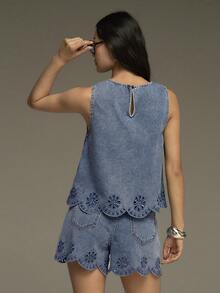 COSMINA Denim 女士无袖刺绣牛仔上衣和短裤套装，镂空牛仔上衣和短裤套装，扇形下摆，休闲优雅度假牛仔两件套 - 藍色 - 查看 2
