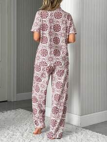 SHEIN Knopfdetaillierter, lässiger, mehrfarbiger, süßer Blumenmuster-detaillierter, entspannter Pyjama-Loungewear-Set - Verschiedenfarbig - Übersicht 2