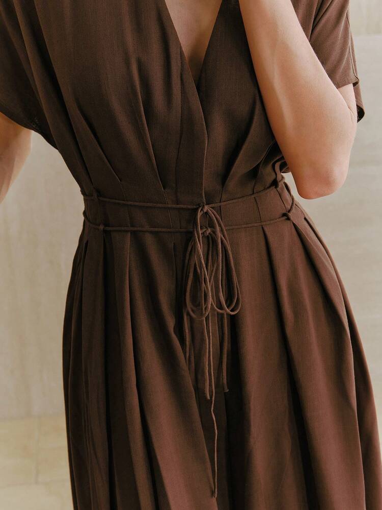 Petite Women's Spring/Summer Brown French Elegant Deep V-Neck Batwing Sleeve Ruched Tie-Waist Dress, Suitable For Daily, Party, Gathering, Vacation