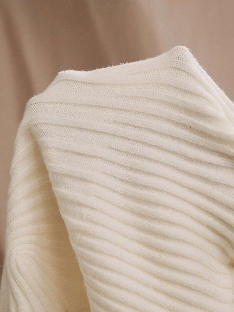 Anewsta New Spring/Summer Commuting Versatile Fashionable Elegant Minimalist Knit Top White Knit Tops