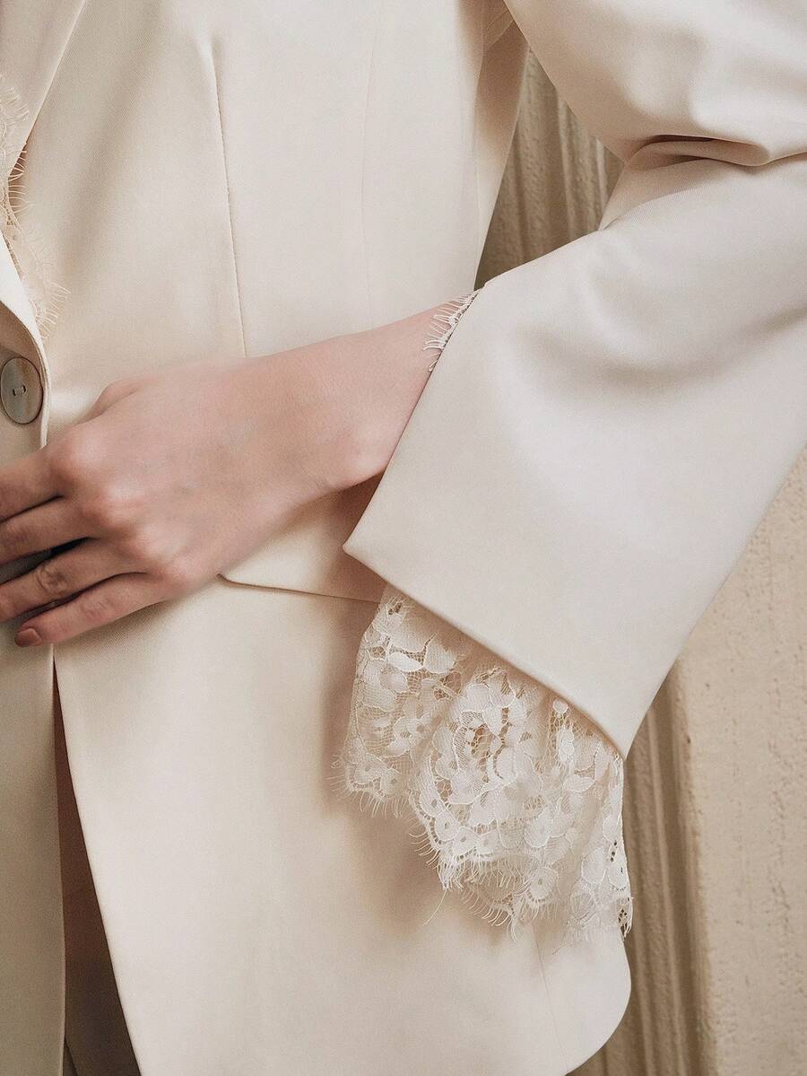 Anewsta 女士优雅蕾丝拼接西装套装,正式修身单扣外套和裤子套装,适合派对、时尚、工作、毕业典礼、婚礼等场合。 - 米色 - 查看 1
