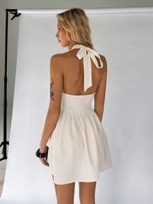 SHEIN Unity 夏季休闲度假女装杏色V领露背亮片流苏贝壳装饰波西米亚嬉皮风性感修身荷叶边A字连衣裙，适合海滩派对、海岛度假等场合。这款女式夏季连衣裙采用波西米亚风设计，适合度假穿着，是女士沙滩装、波西米亚风连衣裙的理想之选。 - 杏色 - 查看 6