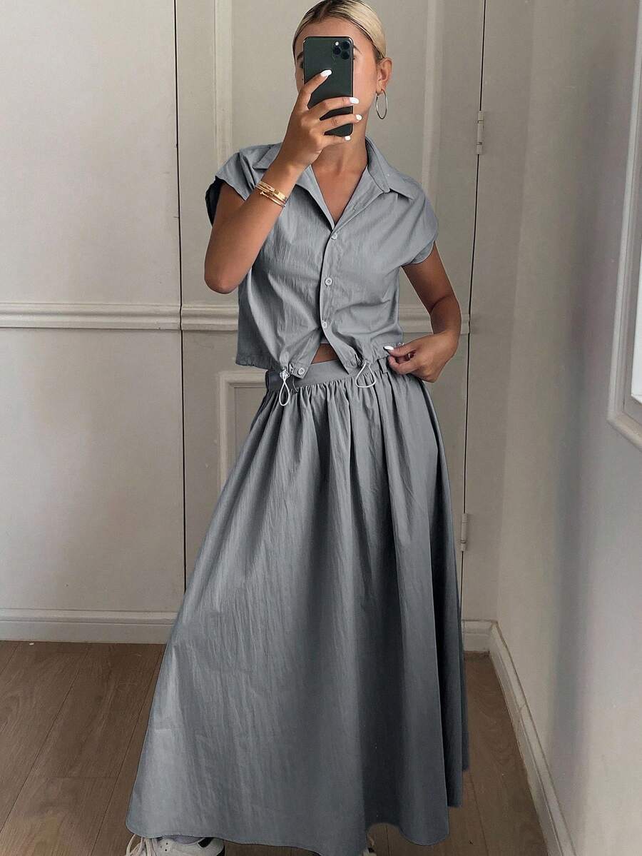 DAZY Bộ đồ nữ mùa hè kiểu dáng thường ngày, áo croptop và chân váy màu trơn, gồm 2 món. - Màu xám đen - Xem 1