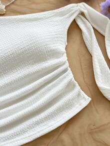 Soleia 度假风性感不对称肩带系带飘逸修身浅黄色女式上衣，适合派对、度假、音乐节、波西米亚风、假日约会、下午茶等场合。 - 白色 - 查看 3