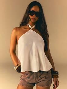 Athîral 女士休闲米白色扭结露背吊带衫，夏季宽松A字无袖上衣，柔软舒适的缎面面料，白色上衣，适合夏季假期、春假、度假、休闲穿着，也适合海滩度假。 - 米色 - 查看 5