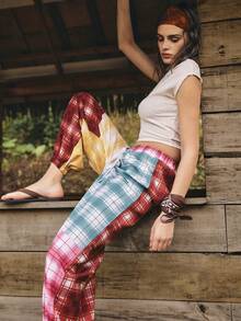 SHEIN Unity Pantalon de sport décontracté à cordon de serrage avec imprimé numérique à carreaux pour femmes, automne. Pantalons à carreaux pour femmes, pantalons patchwork bohèmes. Sandales plates simples à enfiler en marron pour femmes, parfaites pour le port décontracté d'été, légères et confortables pour la plage. Sandales plates d'été confortables pour femmes avec design de tong classique en marron, idéales pour le port quotidien et les sorties à la plage. - Rouge foncé - Voir 4