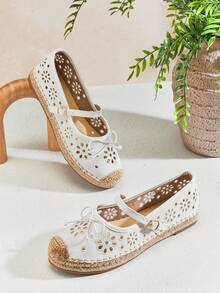 Solezae Women's Elegant Floral Cut-Out Round Toe Mary Jane Flat Espadrilles - White - View 8
