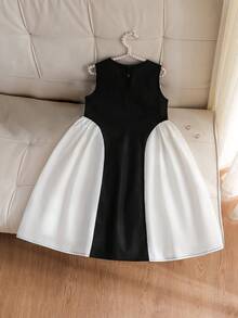 Girls' Elegant Black & White Sleeveless Dress,3D Floral Decor Round Neck Pleated Skirt,Summer Cute Modest Wedding Princess Style For Daily Wear - Black and White - View 2
