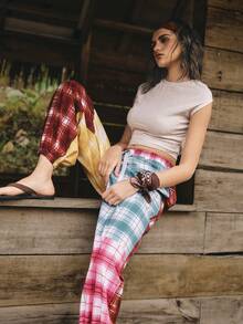 SHEIN Unity Pantalon de sport décontracté à cordon de serrage avec imprimé numérique à carreaux pour femmes, automne. Pantalons à carreaux pour femmes, pantalons patchwork bohèmes. Sandales plates simples à enfiler en marron pour femmes, parfaites pour le port décontracté d'été, légères et confortables pour la plage. Sandales plates d'été confortables pour femmes avec design de tong classique en marron, idéales pour le port quotidien et les sorties à la plage. - Rouge foncé - Voir 1