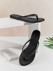 SHUZIA Women's Round Toe T Strap Thong Poolside Flip Flop Sandals - Black - View 3