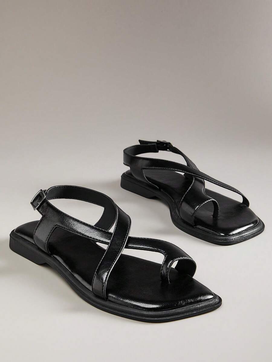 Solezae #BritishChic Giày sandal đế bằng nữ quai chéo, xỏ ngón, chất liệu giả da cao cấp màu đen – Tinh tế, tối giản và thoải mái - màu đen - Xem 1
