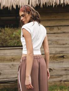 SHEIN Unity Áo thun nữ không tay RUN HIKE Jacquard, kiểu dáng thanh lịch, màu trắng cổ tròn, thiết kế độc đáo, thích hợp cho mùa hè, thường ngày, mùa xuân, hè, đi chơi. - Màu be - Xem 2