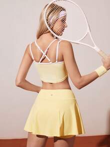 CourtClass Damen Ärmelloses Sport-Top, enge Passform, Kontrastfarbige Einsätze, geschwungener Saum, verstellbarer Racerback, geeignet für täglichen Lässig-Stil, Laufen, Yoga, Fitness, Tennis, Golf und andere Aktivitäten - Gelb - Übersicht 3