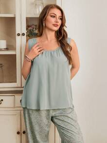 SHEIN Plus Size Casual Sleeveless Round Neck Pleated Solid Color Top + Ditsy Floral Pants Pajama Set - Green - View 3