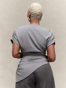 Vixey 露肩短袖不对称下摆短袖上衣 - 灰色 - 查看 2