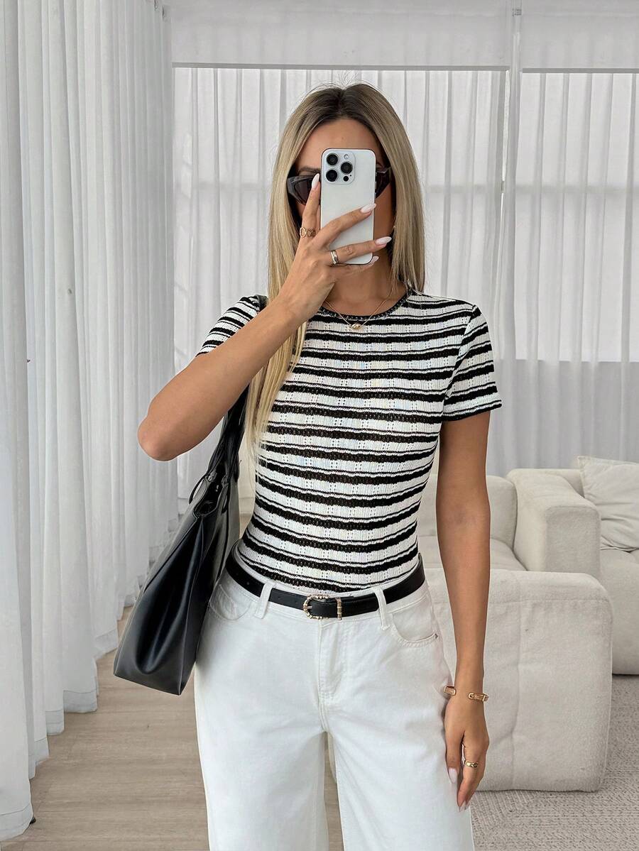 Easowa 女士圆领修身罗纹T恤，纹理面料，休闲优雅，适合外出和居家穿着 - 彩色 - 查看 1