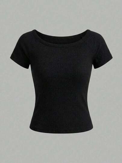 Camiseta crop ajustada para mujer de manga corta, escote bardot ancho, tejido canalé elástico, color sólido, básica y versátil