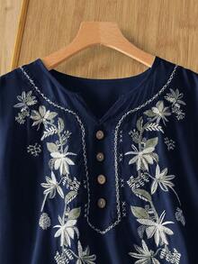 Rusticease 女士夏季度假休闲刺绣衬衫 - 藏蓝色 - 查看 2