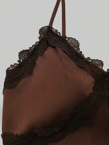 Olithes Đầm slip dài ngang gối thời trang nữ ren phối bèo nhún vạt lệch, thích hợp cho hẹn hò, dự tiệc. - màu nâu - Xem 5