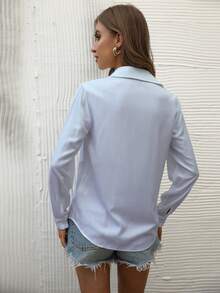SHEIN LUNE Camisa de manga larga de unicolor con apertura frontal brillante y versátil, temporada de vuelta a la escuela - Azul - Ver 2