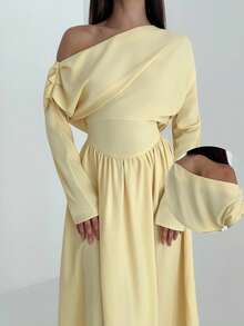 Aloruh 女式纯色斜肩长袖束腰优雅连衣裙 - 淡黃色 - 查看 2