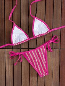 Bonvoyette Swim Mod 新款女士波西米亚风亮粉色和奶油色条纹钩编纹理比基尼套装，三角挂脖上衣配有可调节系带，侧系带丁字裤，纹理针织面料，适合晒日光浴，Y2K 风格，度假装，旅行必备，吸睛泳装，可爱俏皮的夏季海滩装扮，适合音乐节、春夏海滩度假和泳池派对 - 玫紅色 - 查看 2