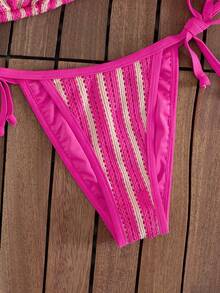 Bonvoyette Swim Mod 新款女士波西米亚风亮粉色和奶油色条纹钩编纹理比基尼套装，三角挂脖上衣配有可调节系带，侧系带丁字裤，纹理针织面料，适合晒日光浴，Y2K 风格，度假装，旅行必备，吸睛泳装，可爱俏皮的夏季海滩装扮，适合音乐节、春夏海滩度假和泳池派对 - 玫紅色 - 查看 8