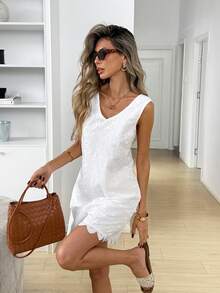 Easowa 女士V领花卉刺绣图案休闲连体裤，适合日常穿着 - 杏色 - 查看 1