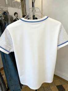 Resyla Y2K风格心形图案休闲T恤 甜美心形贴布撞色短袖上衣 时尚蓝色心形图案条纹短袖夏季T恤 可爱心形贴花撞色领休闲T恤 - 白色 - 查看 2