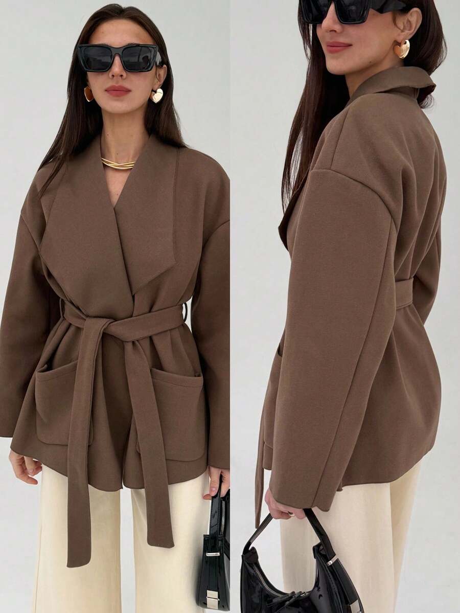 Aloruh 女士纯色极简长袖大衣，日常穿着的秋季服装，修身款式，是一款百搭的秋冬外套，非常适合约会和浪漫场合。