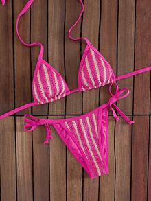 Bonvoyette Swim Mod 新款女士波西米亚风亮粉色和奶油色条纹钩编纹理比基尼套装，三角挂脖上衣配有可调节系带，侧系带丁字裤，纹理针织面料，适合晒日光浴，Y2K 风格，度假装，旅行必备，吸睛泳装，可爱俏皮的夏季海滩装扮，适合音乐节、春夏海滩度假和泳池派对 - 玫紅色 - 查看 6