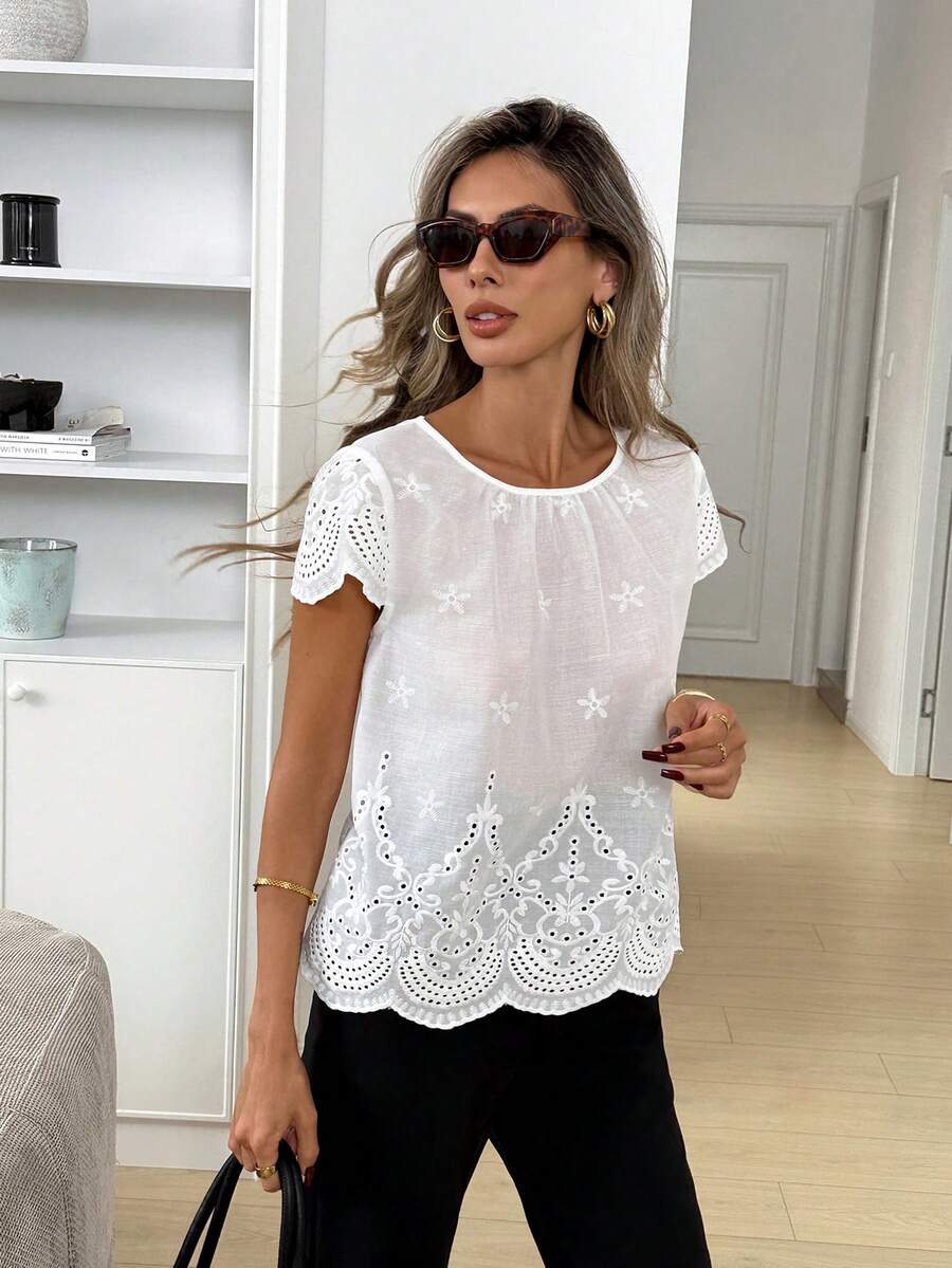 Easowa 女士花卉刺绣圆领短袖宽松休闲衬衫 - 白色 - 查看 1