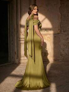 Aureia Đầm cỡ lớn thanh lịch, lãng mạn, gợi cảm, màu xanh quân đội, chất liệu satin co giãn, cổ bất đối xứng, kiểu yếm, đuôi cá có tà dài, thích hợp cho các buổi tiệc sinh nhật, đám cưới, phù dâu, lễ hội, tiệc tùng, sinh nhật. - màu xanh lá - Xem 4